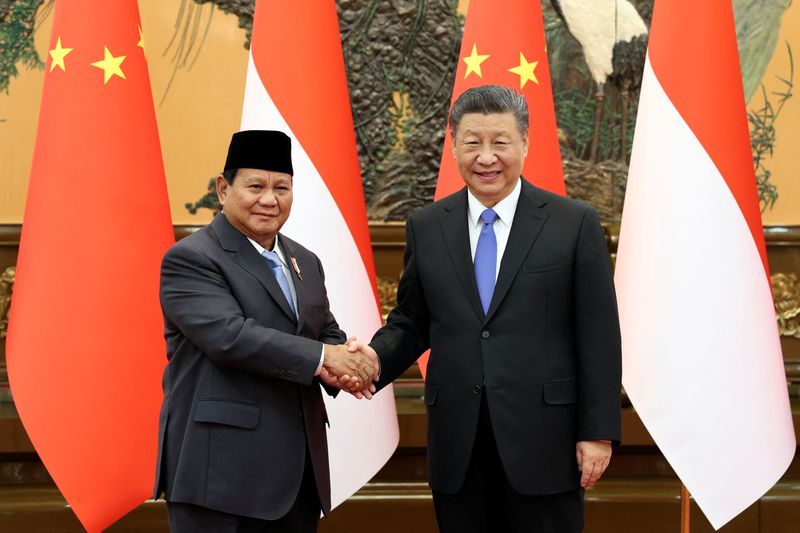 &copy; Reuters. Presidente eleito da Indonésia, Prabowo Subianto, se reúne com presidente chinês, Xi Jinping, em Pequim
01/04/2024
China Daily via REUTERS