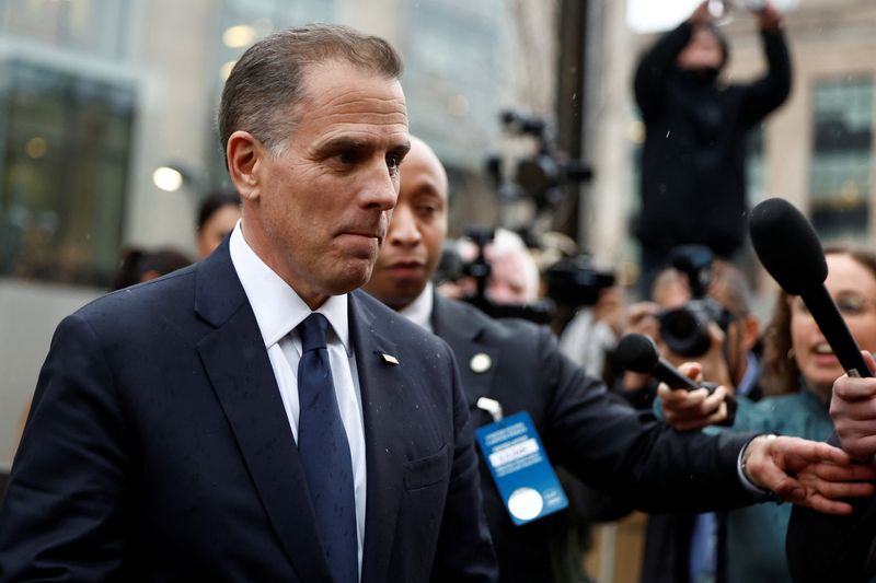 © Reuters. FILE PHOTO: Hunter Biden, son of U.S. President Joe Biden, departs following a closed deposition with members of the Republican-led House Oversight Committee conducting an impeachment inquiry into the president, at the O'Neill House Office Building in Washington, U.S., February 28, 2024. REUTERS/Evelyn Hockstein/FILE PHOTO