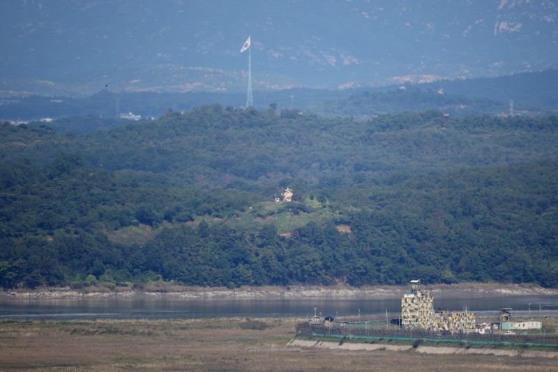 &copy; Reuters. Les postes de frontière entre les deux Corées. /Photo prise le 6 octobre 2022/REUTERS/Kim Hong-Ji