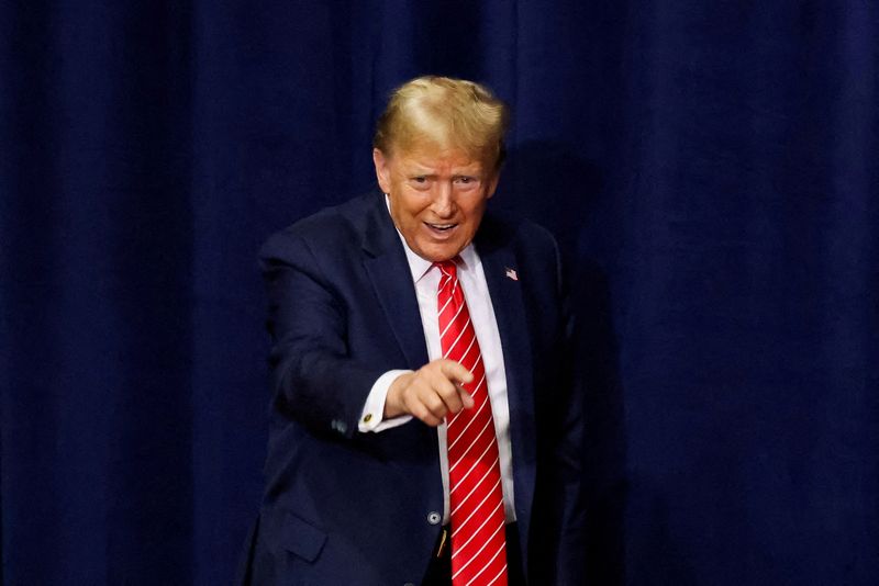 &copy; Reuters. FILE PHOTO: Republican presidential candidate and former U.S. President Donald Trump gestures to supporters as he hosts a campaign rally at the Forum River Center in Rome, Georgia, U.S. March 9, 2024. REUTERS/Alyssa Pointer/File Photo
