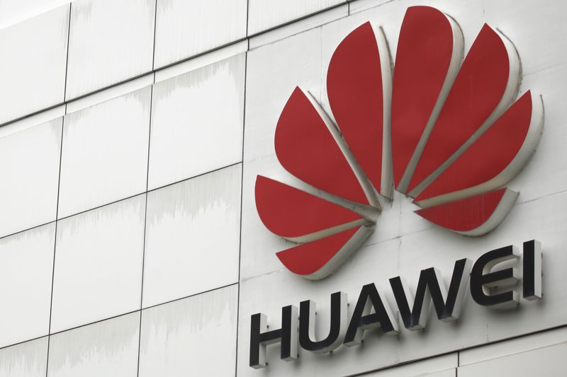 &copy; Reuters. The logo of the Huawei Technologies Co. Ltd. is seen outside its headquarters in Shenzhen, Guangdong province, April 17, 2012. REUTERS/Tyrone Siu/File Photo