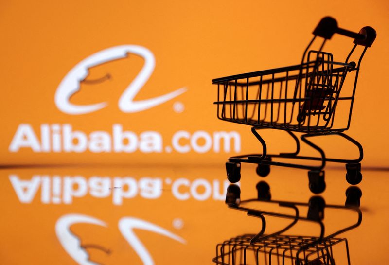 &copy; Reuters. FILE PHOTO: Shopping trolley is seen in front of Alibaba logo in this illustration, July 24, 2022. REUTERS/Dado Ruvic/Illustration/File Photo