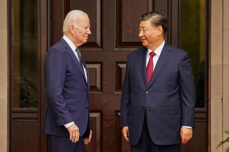 &copy; Reuters. FILE PHOTO: U.S. President Joe Biden meets with Chinese President Xi Jinping at Filoli estate on the sidelines of the Asia-Pacific Economic Cooperation (APEC) summit, in Woodside, California, U.S., November 15, 2023. REUTERS/Kevin Lamarque/File Photo