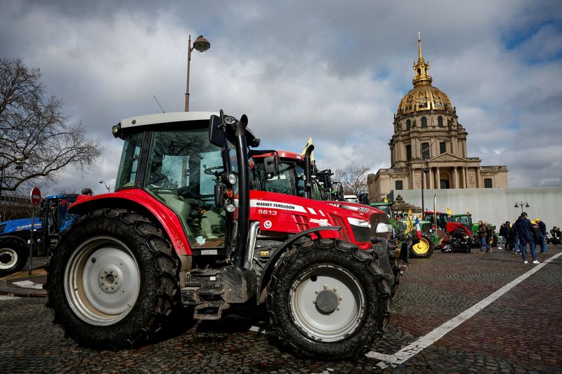 © Reuters. Des agriculteurs manifestant à Paris. /Photo prise le 23 février 2024/REUTERS/Benoit Tessier