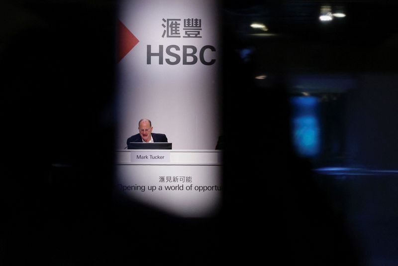 &copy; Reuters. Mark Tucker, presidente di HSBC Holdings PLC, partecipa alla riunione informale degli azionisti di HSBC a Hong Kong, Cina, 2 agosto 2022. REUTERS/Tyrone Siu