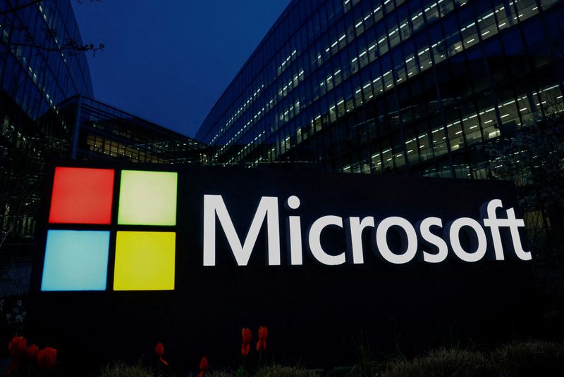 &copy; Reuters. FILE PHOTO: A view shows a Microsoft logo at Microsoft offices in Issy-les-Moulineaux near Paris, France, March 25, 2024. REUTERS/Gonzalo Fuentes/File Photo