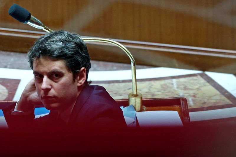 &copy; Reuters. Gabriel Attal assiste à la séance de questions au Premier ministre à l'Assemblée nationale à Paris, France. /Photo prise le 3 avril 2024/REUTERS/Gonzalo Fuentes
