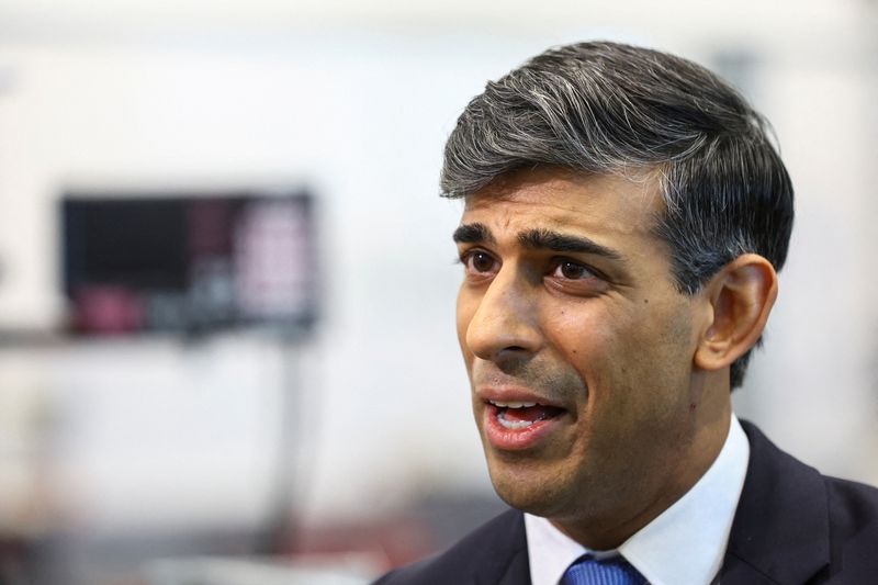 © Reuters. FILE PHOTO: Britain's Prime Minister Rishi Sunak speaks as he visits an apprentice training centre at the Manufacturing Technology Centre (MTC), in Coventry, Britain, March 18, 2024. REUTERS/Carl Recine/Pool/File Photo