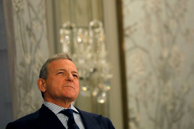 © Reuters. FILE PHOTO: Robert Iger, Chairman and CEO at The Walt Disney Company speaks to the Economic Club of New York in Manhattan, New York, U.S., October 24, 2019. REUTERS/Mike Segar/File Photo