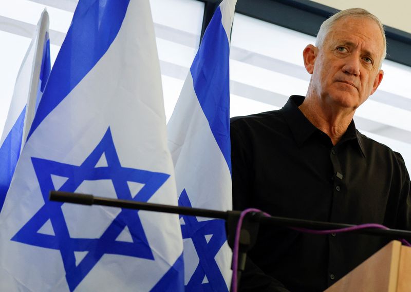 &copy; Reuters. FILE PHOTO: Defence Minister of Israel Benny Gantz speaks during a press conference, amid the ongoing conflict between Israel and Palestinian Islamist group Hamas, in Shlomi, Israel November 9, 2023. REUTERS/Alexander Ermochenko/File Photo