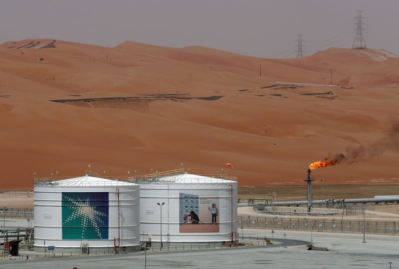 &copy; Reuters. Installation de production du champ pétrolier Shaybah de Saudi Aramco dans le Quart Vide, en Arabie saoudite. /Photo prise le 22 mai 2018/REUTERS/Ahmed Jadallah