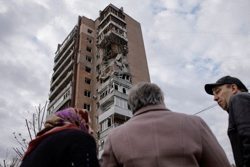 &copy; Reuters. Ataque em Kharkiv
 4/4/2024  REUTERS/Yevhen Titov