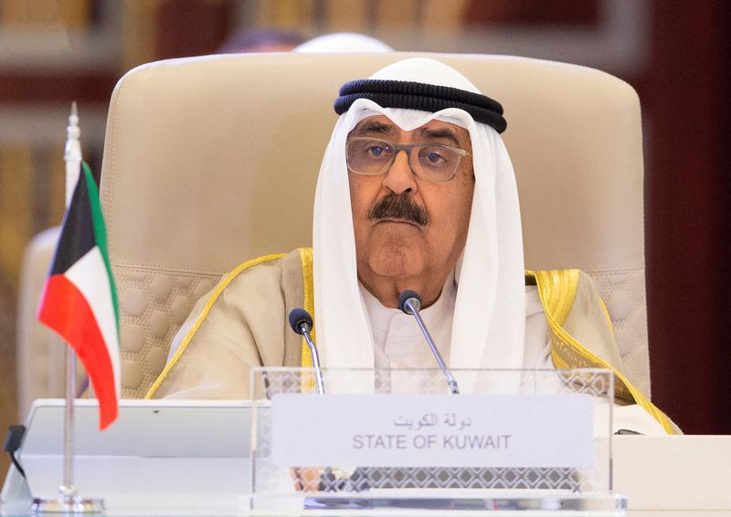 © Reuters. Kuwait's Crown Prince Sheikh Meshal al-Ahmad al-Sabah attends the Arab League Summit in Jeddah, Saudi Arabia, May 19, 2023. Bandar Algaloud/Courtesy of Saudi Royal Court/Handout via REUTERS/ File photo