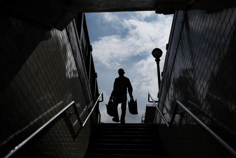 &copy; Reuters. Homem entra em estação de metrô em Nova York
11/09/2023.  REUTERS/Shannon Stapleton/File photo