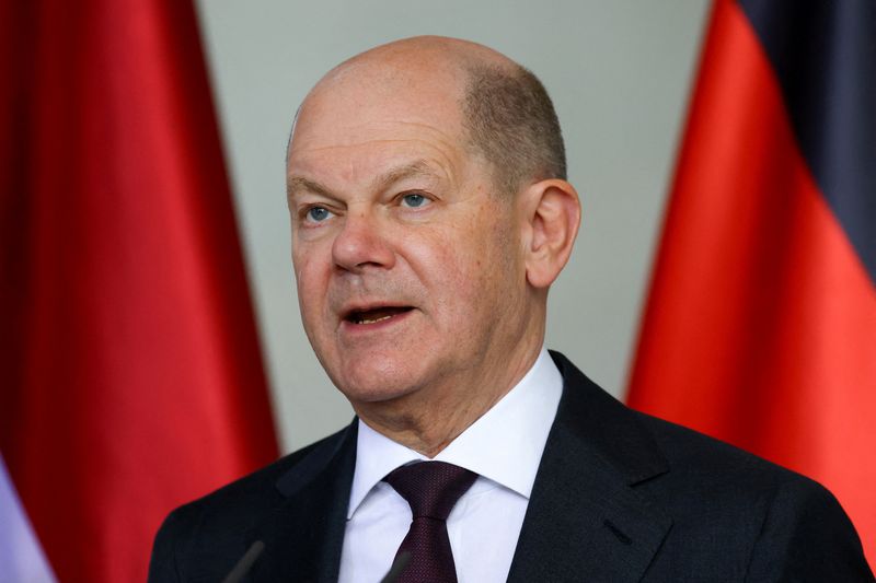 Top German CEOs join Scholz's China trip despite 'de-risking' push