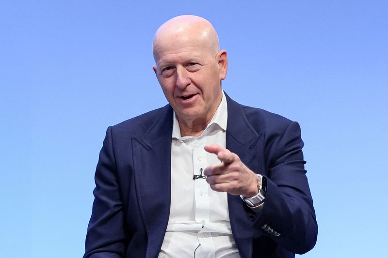 © Reuters. FILE PHOTO: Goldman Sachs chairman and CEO David Solomon speaks during Goldman Sachs analyst impact fund competition at Goldman Sachs Headquarters in New York City, U.S., November 14, 2023. REUTERS/Brendan McDermid/File Photo