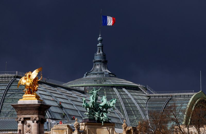 &copy; Reuters. フランスのマクロン大統領は４日、ロシアが悪意をもって今夏のパリ五輪を標的とすることに「何ら疑いはない」と述べた。写真は建設中の五輪会場。３日撮影（２０２４年　ロイター/Gonza