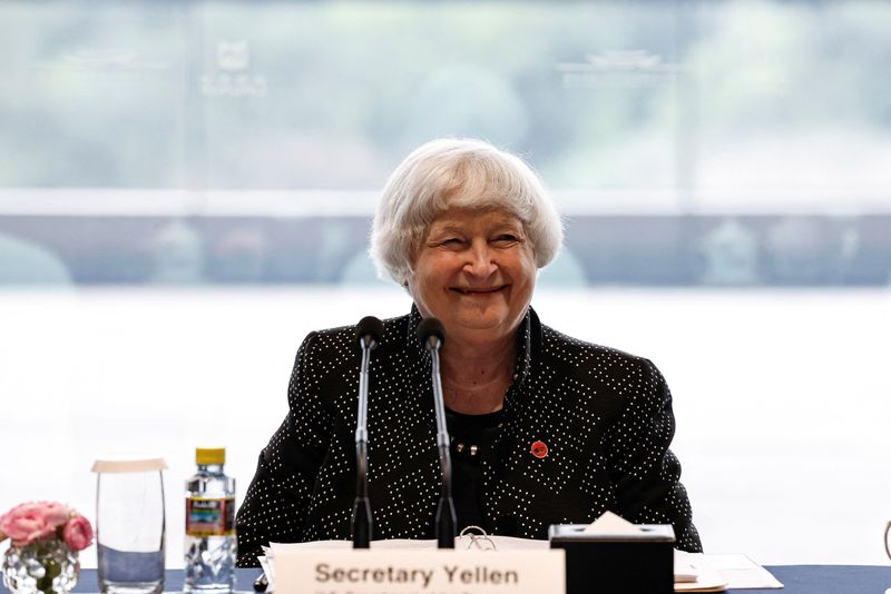 &copy; Reuters. U.S. Treasury Secretary Janet Yellen attends a business leaders' roundtable at the Baiyun International Conference Center in Guangzhou, Guangdong province, China April 5, 2024. REUTERS/Tingshu Wang