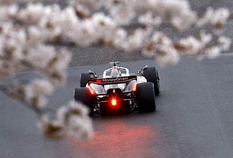 &copy; Reuters. Fórmula Uno F1 - Gran Premio de Japón - Circuito de Suzuka, Suzuka, Japón - 5 de abril de 2024 Kevin Magnussen de Haas durante los entrenamientos. REUTERS/Issei Kato