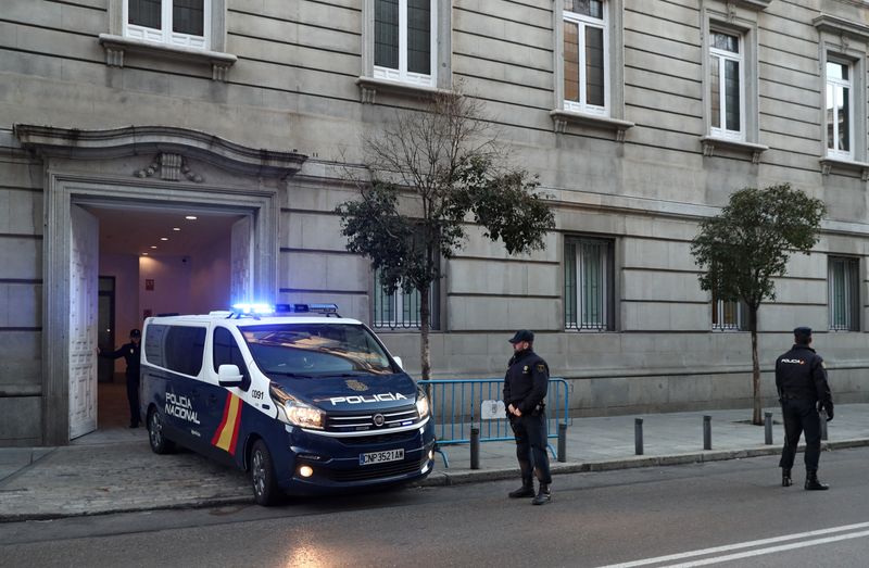 &copy; Reuters. Imagen de archivo de una furgoneta policial entrando al Tribunal Supremo en Madrid, España. 12 febrero 2019. REUTERS/Sergio Pérez