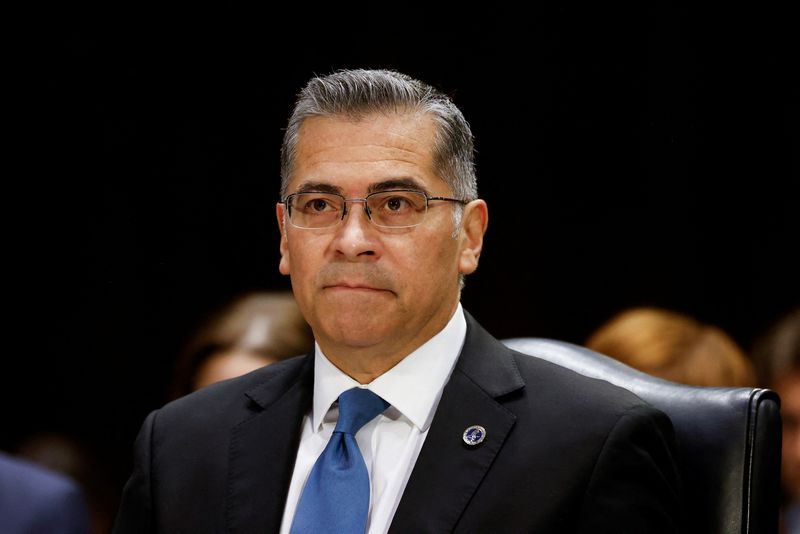 &copy; Reuters. FILE PHOTO: U.S. Secretary of Health and Human Services Xavier Becerra testifies before the Senate Appropriations committee as lawmakers in the U.S. Congress struggle to reach a deal to head off a looming partial government shutdown less than two weeks aw