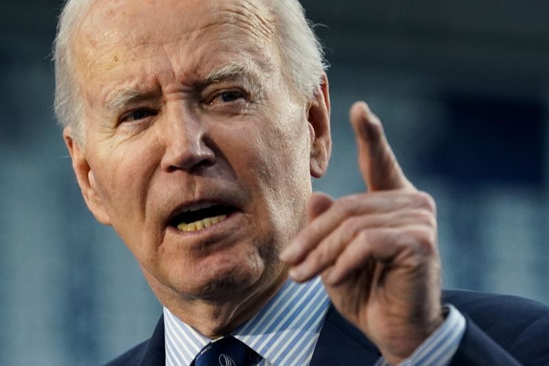 &copy; Reuters. U.S. President Joe Biden speaks as he announces a new plan for federal student loan relief during a visit to Madison Area Technical College Truax Campus, in Madison, Wisconsin, U.S, April 8, 2024. REUTERS/Kevin Lamarque/File Photo