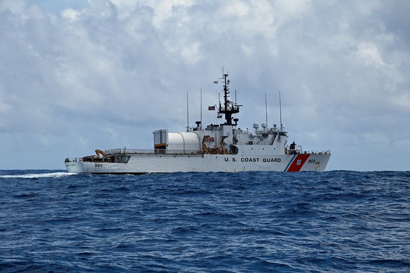 © Reuters. FILE PHOTO: U.S. Coast Guard Cutter Harriet Lane (WMEC 903) and crew are on an inaugural patrol in the South Pacific Ocean, February 26, 2024. U.S. Coast Guard and Vanuatu Fishery Department and Police Maritime Wing officers are collaborating to combat illegal, unreported and unregulated fishing in the region. Senior Chief Petty Officer Charly Tautfest/U.S. Coast Guard/Handout via REUTERS/File Photo