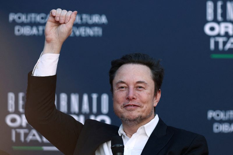 &copy; Reuters. CEO da Tesla, Elon Musk gesticula durante evento em Roma, Itália
16/12/2023
REUTERS/Guglielmo Mangiapane