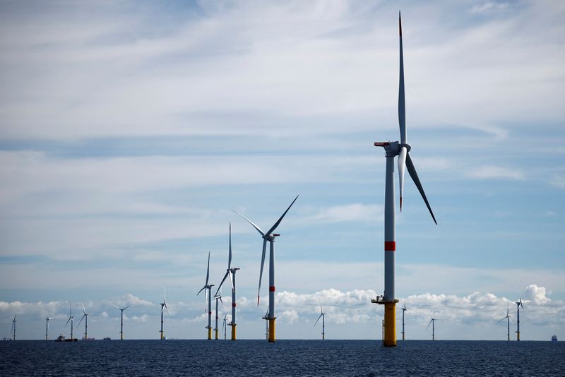&copy; Reuters. Wind turbines are seen at the Saint-Nazaire offshore wind farm, off the coast of the Guerande peninsula in western France, September 30, 2022. REUTERS/Stephane Mahe/File Photo