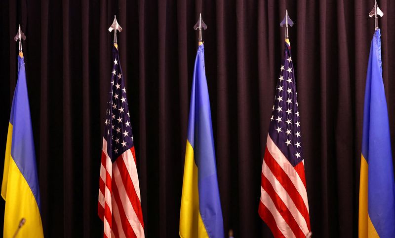 &copy; Reuters. 米欧州軍のクリストファー・カボリ司令官は、米国の支援がなければウクライナは「かなりの短期間」に砲弾と防空迎撃ミサイルを使い果たし、同国に侵攻するロシアに対し部分的、もしく