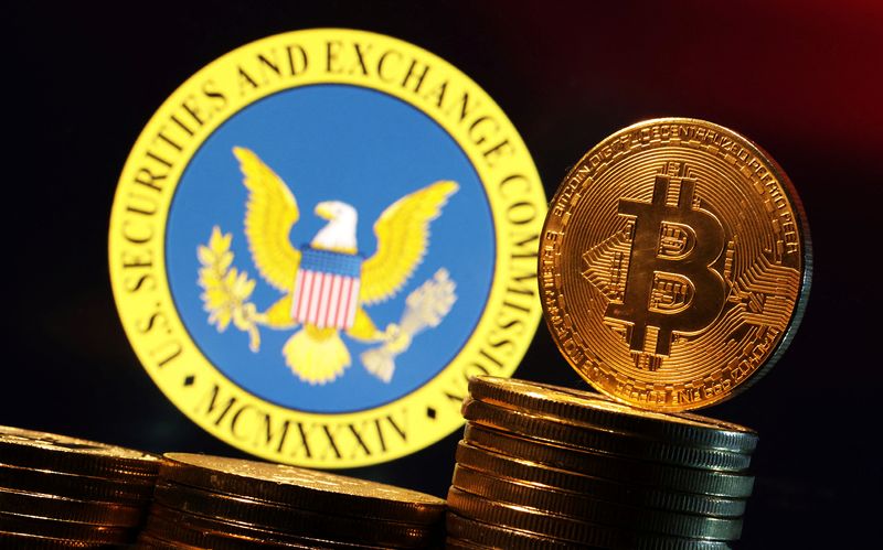 &copy; Reuters. FILE PHOTO: U.S. Securities and Exchange Commission logo and representation of Bitcoin cryptocurrency in this illustration taken, January 11, 2024. REUTERS/Dado Ruvic/Illustration/File Photo