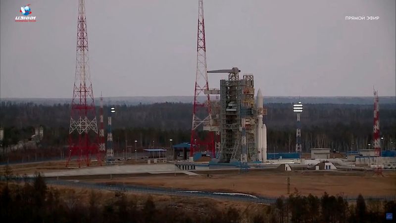 &copy; Reuters. Angara-A5 rocket sits on its launchpad at the Vostochny Cosmodrome in the far-eastern Amur region, Russia, April 10, 2024, in this still image taken from live broadcast video. Roscosmos/Handout via REUTERS