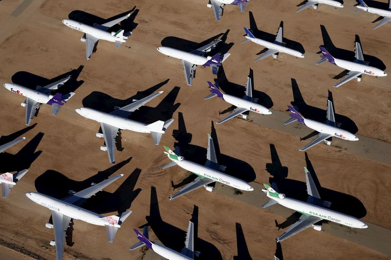 &copy; Reuters. Old airplanes, including Boeing 747-400s, are stored in the desert in Victorville, California March 13, 2015. REUTERS/Lucy Nicholson/FILE PHOTO