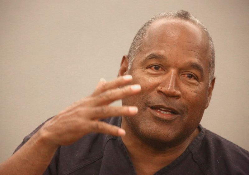 © Reuters. FILE PHOTO: O.J. Simpson testifies at some stage in an evidentiary listening to in Clark County District Court docket in Las Vegas, Nevada Could well 15, 2013.  REUTERS/Jeff Scheid/Pool/File Portray