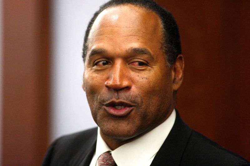 &copy; Reuters. Photo d'archives d'O.J. Simpson devant un tribunal à Las Vegas, Nevada. /Photo prise le 25 septembre 2008/REUTERS/Isaac Brekken/Pool (ÉTATS-UNIS)/File Photo