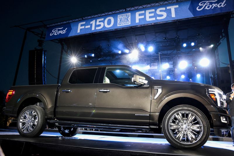 &copy; Reuters. FILE PHOTO: Ford Motor Company reveals the 2024 Ford F-150 pick-up truck in advance of the North American International Auto Show in Detroit, Michigan, U.S.  September 12, 2023.  REUTERS/Rebecca Cook/File Photo