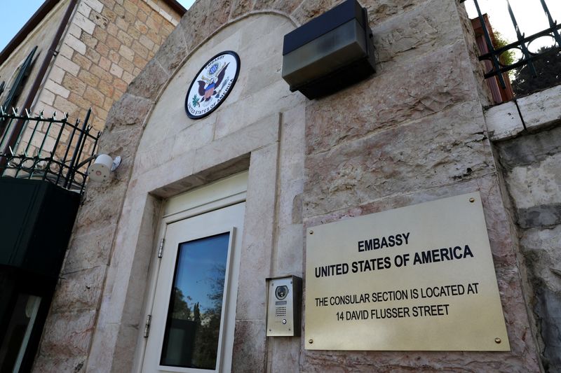 &copy; Reuters. FOTO DE ARCHIVO: La embajada de Estados Unidos en Jerusalén. Foto tomada el 12 de marzo de 2019. REUTERS/Ammar Awad/