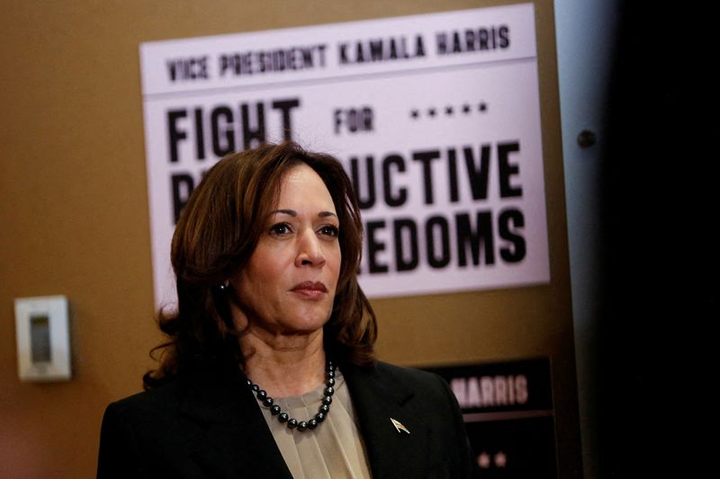 &copy; Reuters. FILE PHOTO: U.S. Vice President Kamala Harris looks on during a visit to the St. Paul Health Center, a clinic that performs abortions, in St. Paul, Minnesota, U.S., March 14, 2024. REUTERS/Nicole Neri/File Photo