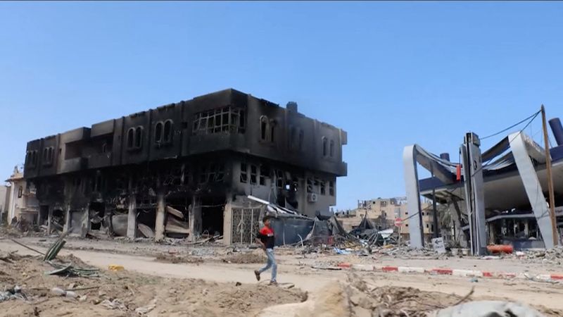 &copy; Reuters. Prédios destruídos em Khan Younis, Gaza
 11/4/2024     Divulgação via REUTERS