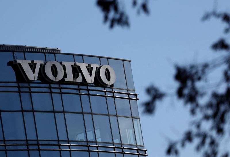 &copy; Reuters. A Volvo logo is pictured in Brussels, Belgium March 4, 2024. REUTERS/Yves Herman/FILE PHOTO