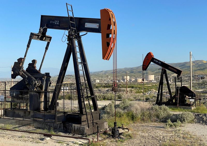 &copy; Reuters. Équipement de forage pétrolier près de Fellows, Californie, États-Unis /Photo prise le 15 avril 2023/REUTERS/Nichola Groom