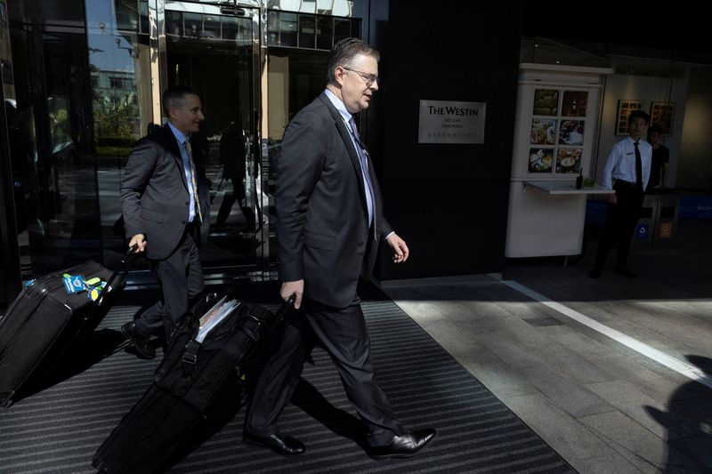 &copy; Reuters. FILE PHOTO: U.S. Assistant Secretary of State for East Asian and Pacific Affairs Daniel Kritenbrink leaves a hotel during his visit to Beijing, China June 6, 2023. REUTERS/Thomas Peter