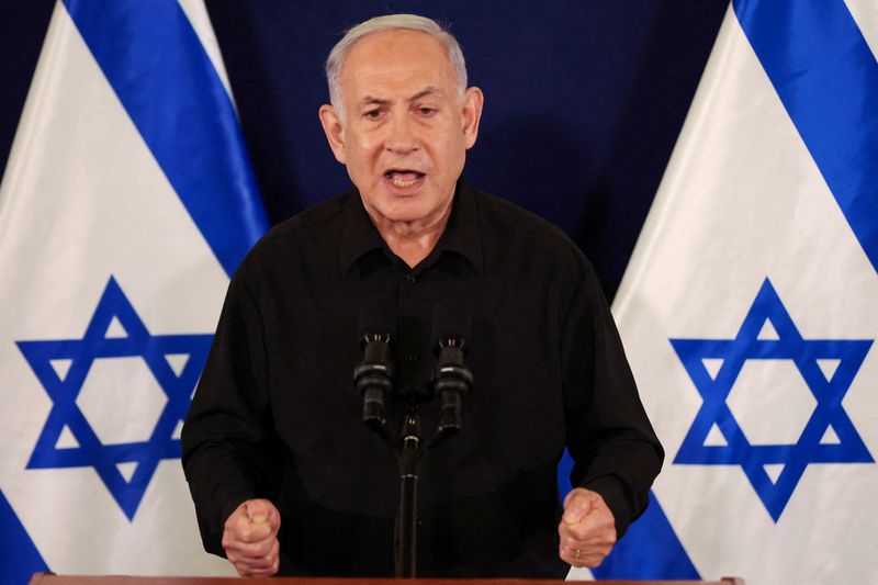 &copy; Reuters. رئيس الوزراء الإسرائيلي بنيامين نتنياهو يتحدث خلال مؤتمر صحفي في تل أبيب يوم 28 أكتوبر تشرين الأول 2023. صورة لرويترز من ممثل لوكالات الأنباء.