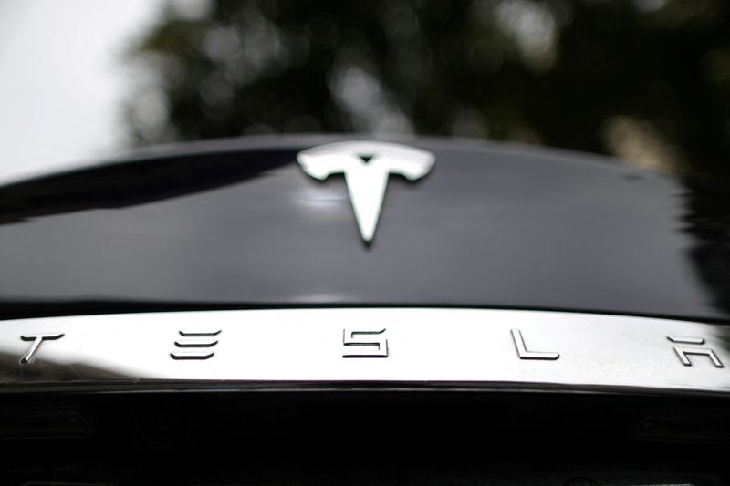 &copy; Reuters. FILE PHOTO: A Tesla car is seen in Santa Monica, California, United States, October 23, 2018. REUTERS/Lucy Nicholson/File Photo