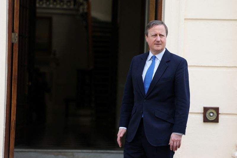 &copy; Reuters. British Foreign Secretary David Cameron waits to greet Swedish Foreign Minister Tobias Billstrom at Carlton Gardens, in London, Britain, April 15, 2024. REUTERS/Isabel Infantes/Pool