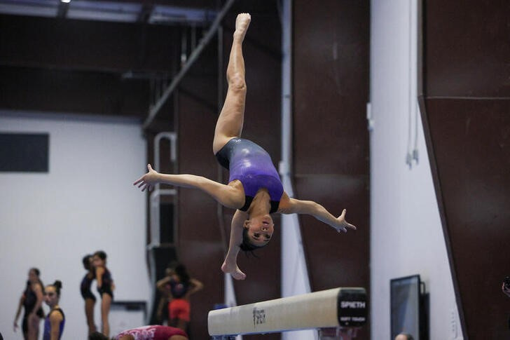 &copy; Reuters. Sunisa Lee en un evento para la prensa de USA Gymnastics en Katy, Texas
Febr 5, 2024.  REUTERS/Kaylee Greenlee Beal