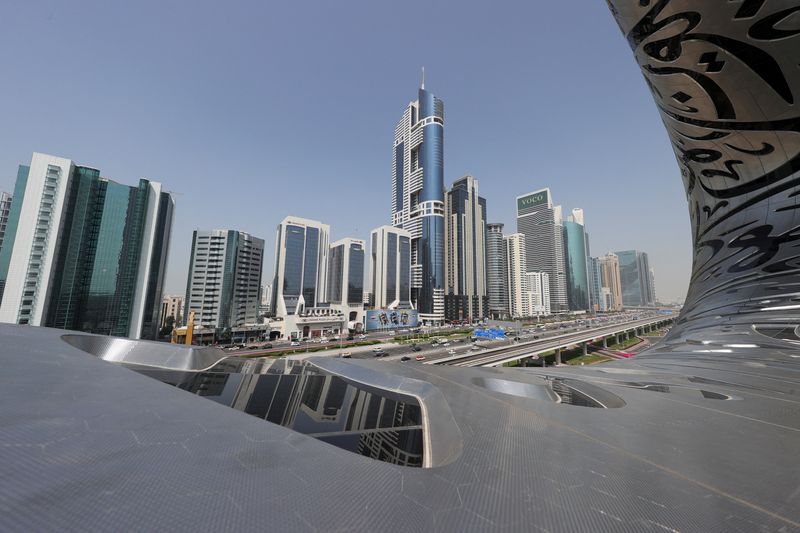 © Reuters. منظر عام للمباني الشاهقة بوسط المدينة كما شوهد من متحف المستقبل في دبي بالإمارات في يوم 23 فبراير شباط 2022 . صورة من أرشيف رويترز .   