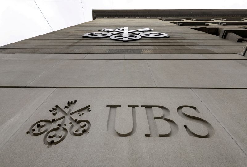 &copy; Reuters. FILE PHOTO: A logo of Swiss bank UBS is seen in Zurich, Switzerland March 29, 2023. REUTERS/Denis Balibouse/File Photo