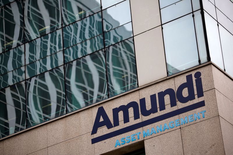&copy; Reuters. Un logo d'Amundi au siège de la société à Paris. /Photo prise le 3 février 2023/REUTERS/Sarah Meyssonnier