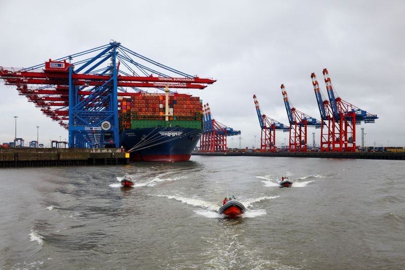 &copy; Reuters. File photo: A general view of the Port of Hamburg as members of the German and French governments attend a boat tour, in Hamburg, Germany, October 9, 2023. REUTERS/Wolfgang Rattay/Pool/File photo